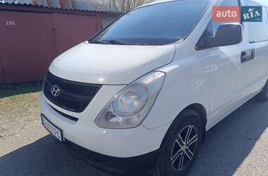 Минивэн Hyundai H-1 2011 в 