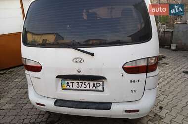 Минивэн Hyundai H-1 2000 в 
