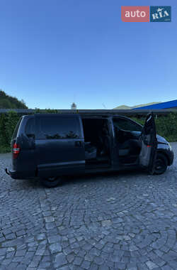 Минивэн Hyundai H-1 2008 в 