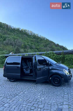 Минивэн Hyundai H-1 2008 в 