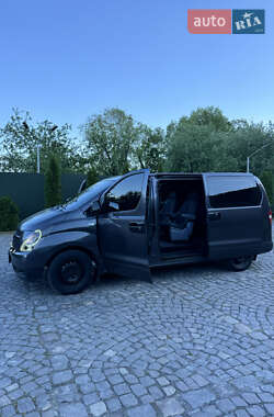 Минивэн Hyundai H-1 2008 в 