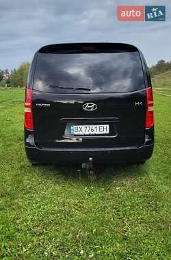 Минивэн Hyundai H-1 2011 в 