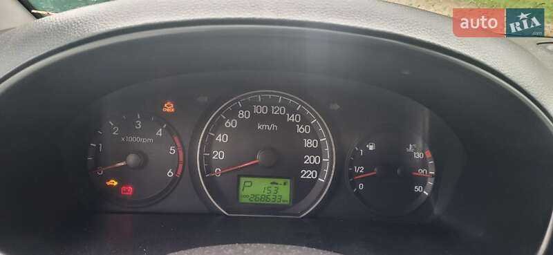 Мінівен Hyundai H-1 2011 в Дунаївцях