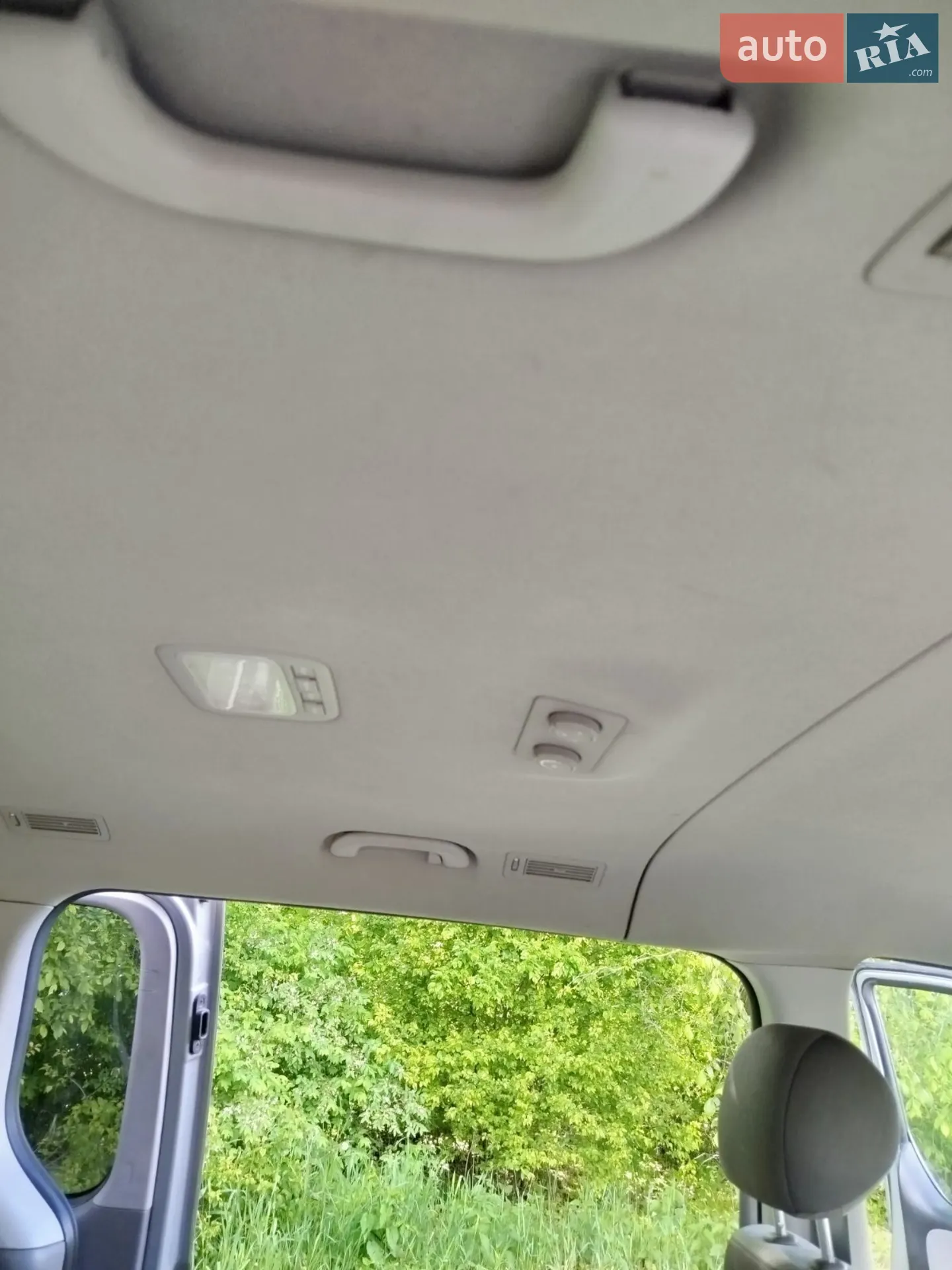 2011 Hyundai Starex (H-1) - мініатюра 12