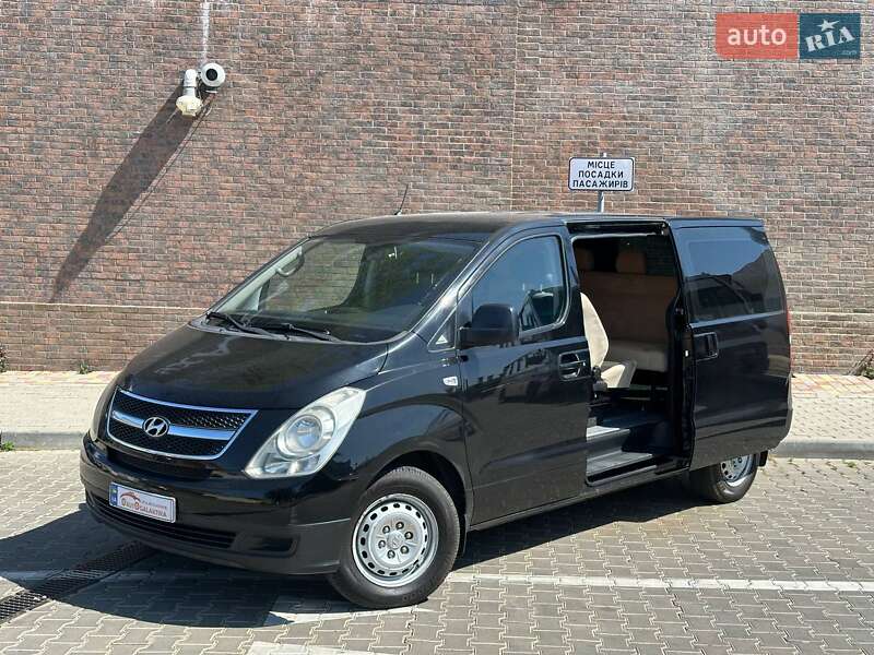 Мінівен Hyundai H-1 2011 в Одесі