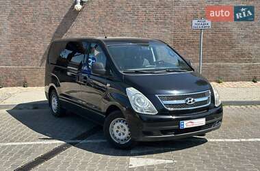 Минивэн Hyundai H-1 2011 в 
