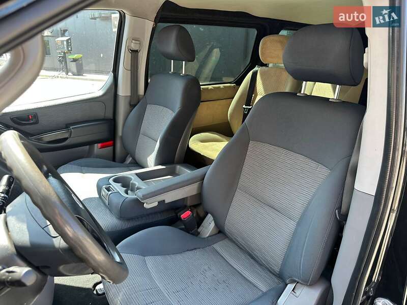 Мінівен Hyundai H-1 2011 в Одесі