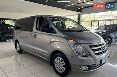 Мінівен Hyundai H-1 2016 в 
