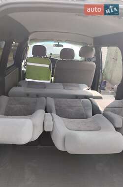 Минивэн Hyundai H-1 2006 в 