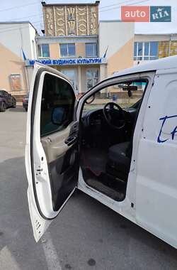 Грузовой фургон Hyundai H-1 2005 в 