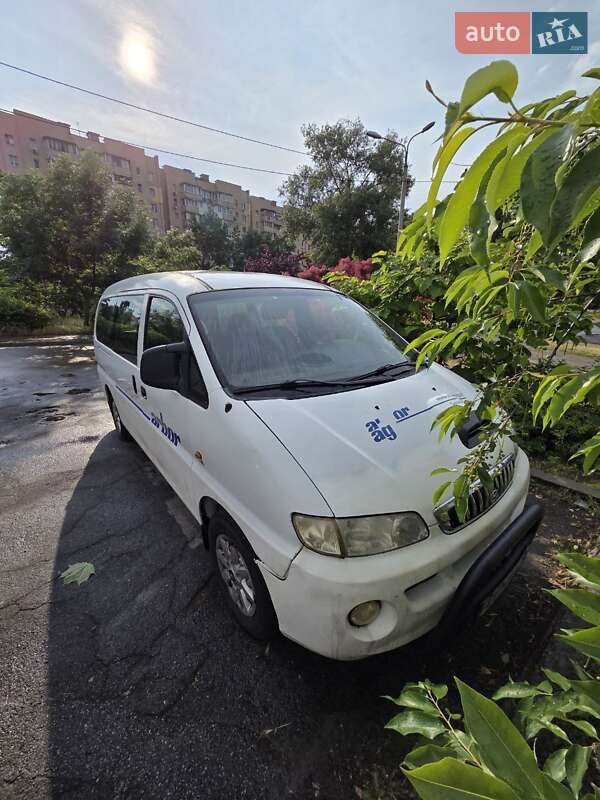 Минивэн Hyundai H-1 2007 в 