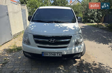 Минивэн Hyundai H-1 2011 в 