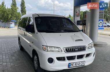 Минивэн Hyundai H-1 2007 в 