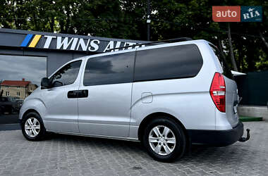 Минивэн Hyundai H-1 2008 в 