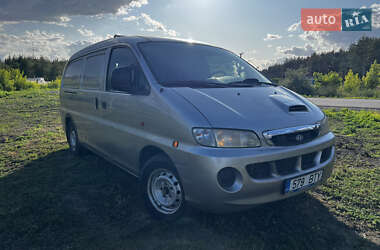 Минивэн Hyundai H-1 2004 в 