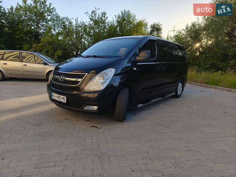 Hyundai H-1 2011