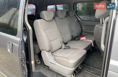 Мінівен Hyundai H-1 2010 в 