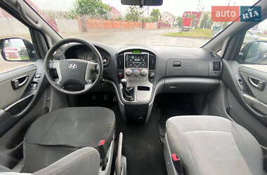 Мінівен Hyundai H-1 2010 в 