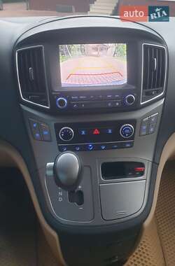 Минивэн Hyundai H-1 2019 в 