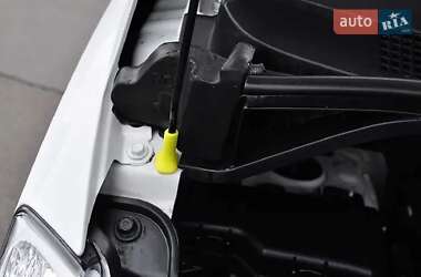 Грузопассажирский фургон Hyundai H-1 2015 в 