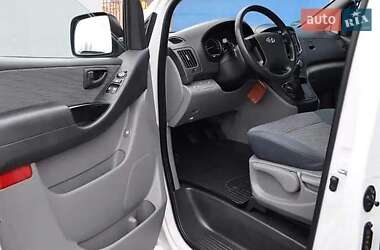 Грузопассажирский фургон Hyundai H-1 2015 в 