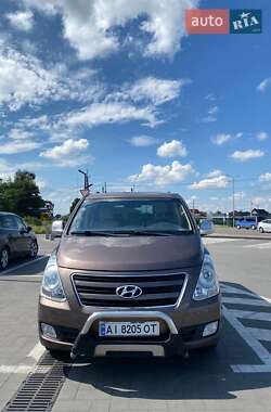Мінівен Hyundai H-1 2015 в Луцьку