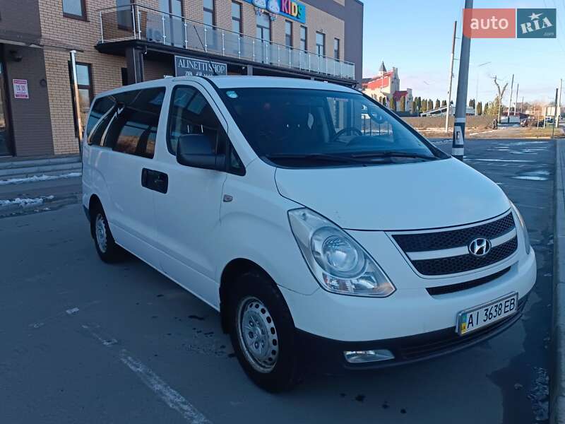 Вантажний фургон Hyundai H-1 2009 в 