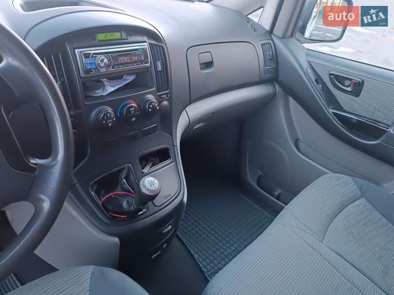 Вантажний фургон Hyundai H-1 2009 в Білій Церкві
