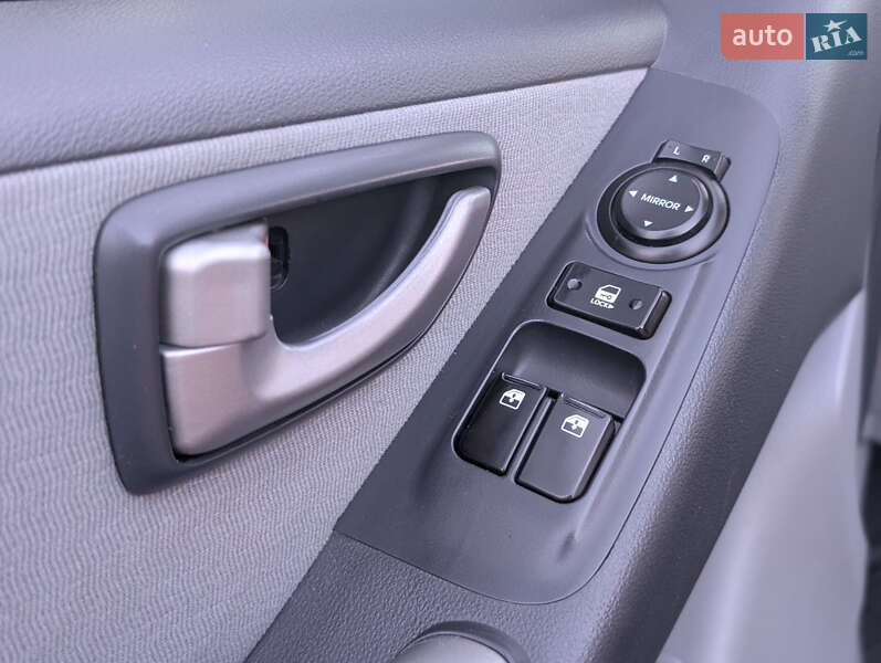 Мінівен Hyundai H-1 2010 в Дубні