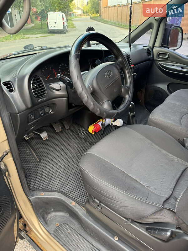 Мінівен Hyundai H-1 2004 в Броварах