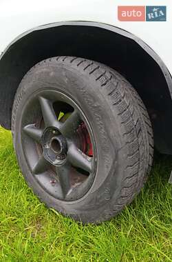 Грузовой фургон Hyundai H-1 2001 в 