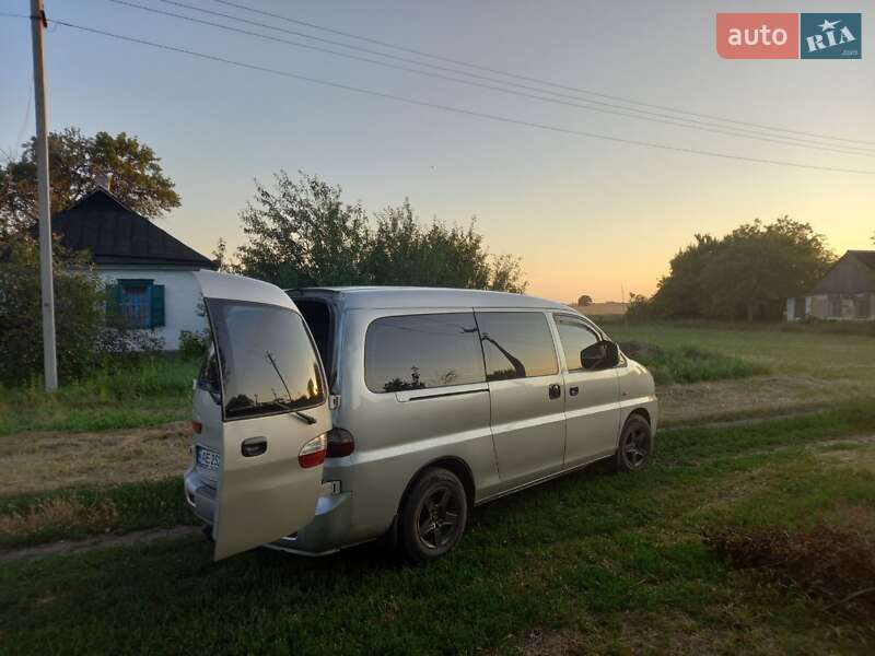 Hyundai H-1 2006