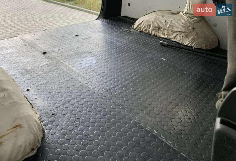 Минивэн Hyundai H-1 2006 в Сколе