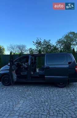Минивэн Hyundai H-1 2008 в 