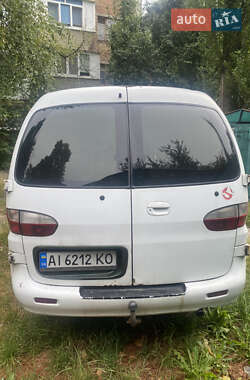 Минивэн Hyundai H-1 2001 в 