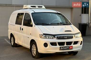 Грузовой фургон Hyundai H-1 2004 в 