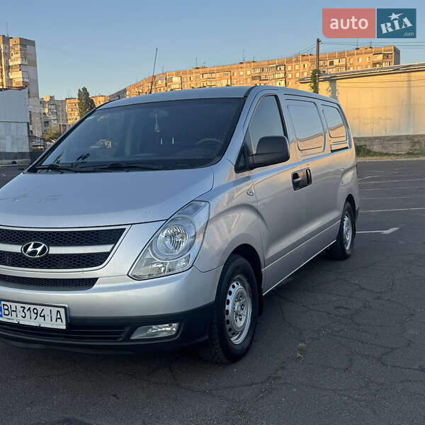 Грузовой фургон Hyundai H-1 2008 в Одессе