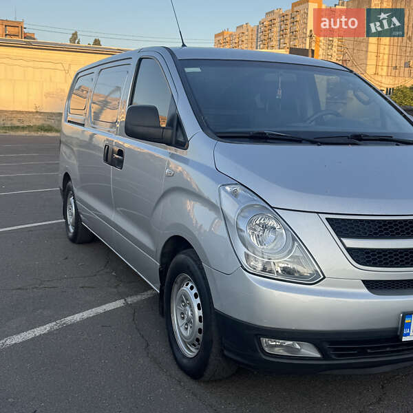 Грузовой фургон Hyundai H-1 2008 в Одессе