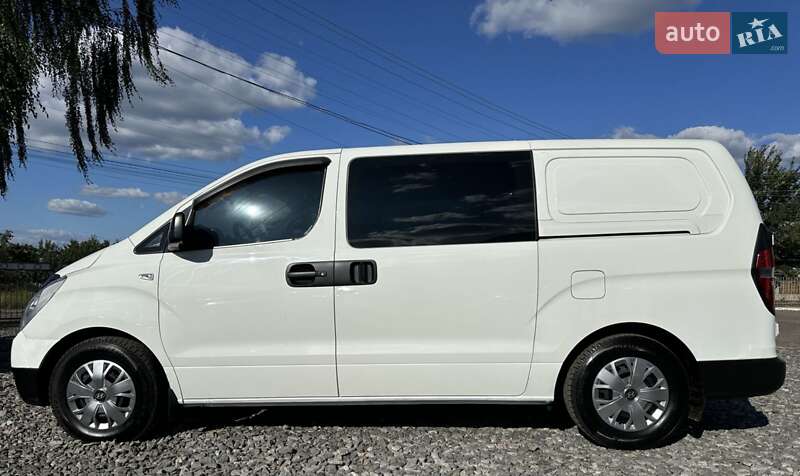 Грузопассажирский фургон Hyundai H-1 2011 в Смеле