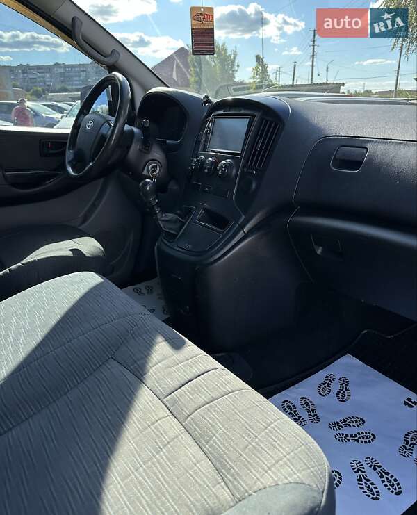Грузопассажирский фургон Hyundai H-1 2011 в Смеле