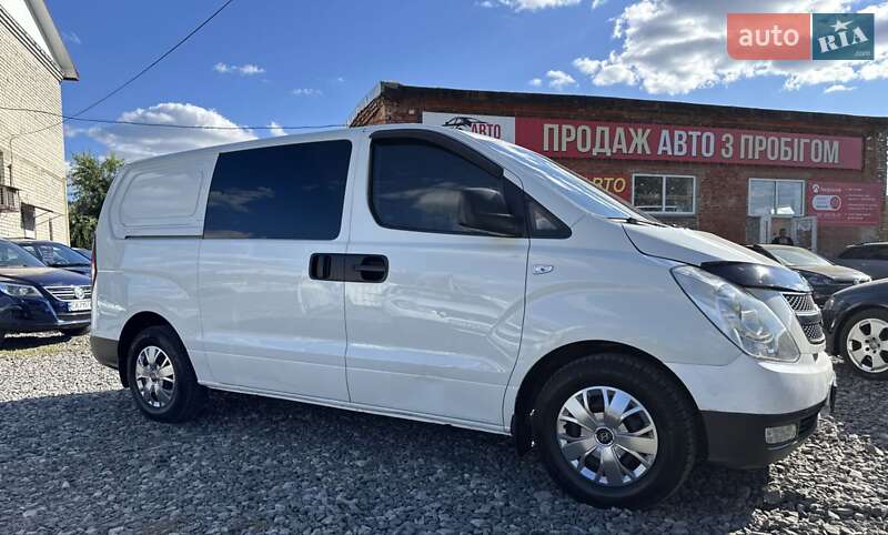 Грузопассажирский фургон Hyundai H-1 2011 в Смеле