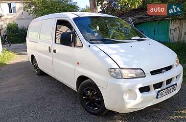 Грузопассажирский фургон Hyundai H-1 2000 в 