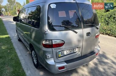 Минивэн Hyundai H-1 2005 в 