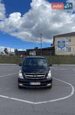 Минивэн Hyundai H-1 2010 в 