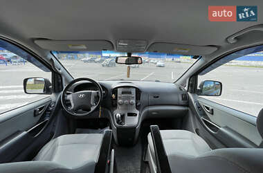 Минивэн Hyundai H-1 2010 в 
