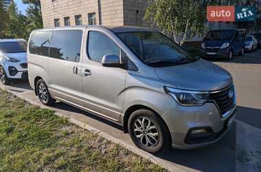 Минивэн Hyundai H-1 2020 в 