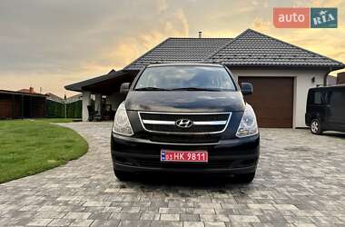 Минивэн Hyundai H-1 2011 в 