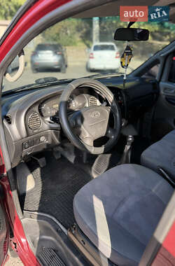 Минивэн Hyundai H-1 2006 в 
