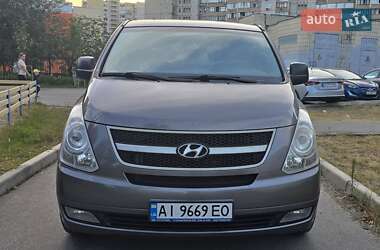 Минивэн Hyundai H-1 2010 в 