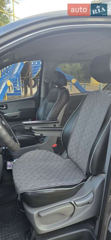 Минивэн Hyundai H-1 2010 в Киеве фото 15 Минивэн Hyundai H-1 2010 в Киеве